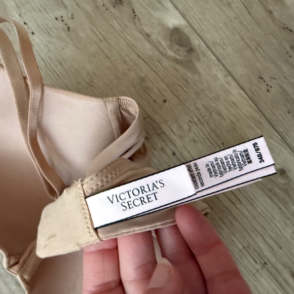 Victoria Secret bra - Picture 2 of 3